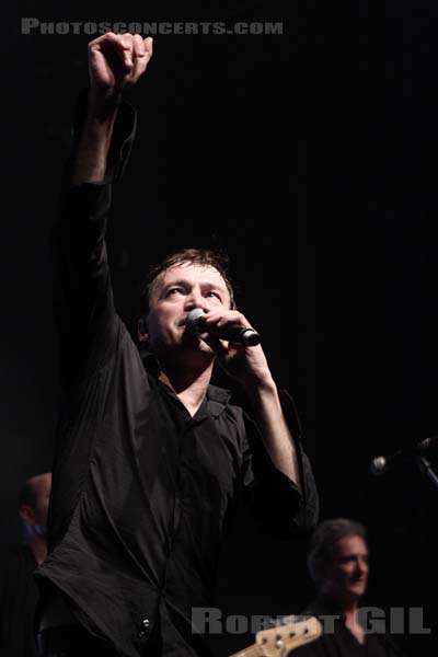 THE HYENES VS CALI - 2009-10-21 - PARIS - Le Bataclan - 